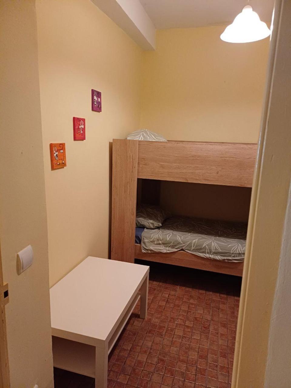 Kitsch Apartment Rasquera Екстериор снимка