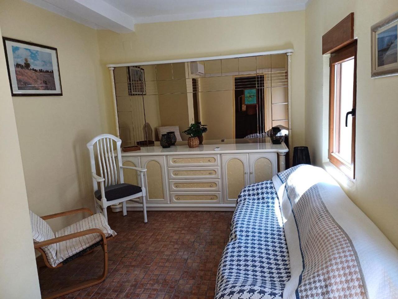 Kitsch Apartment Rasquera Екстериор снимка