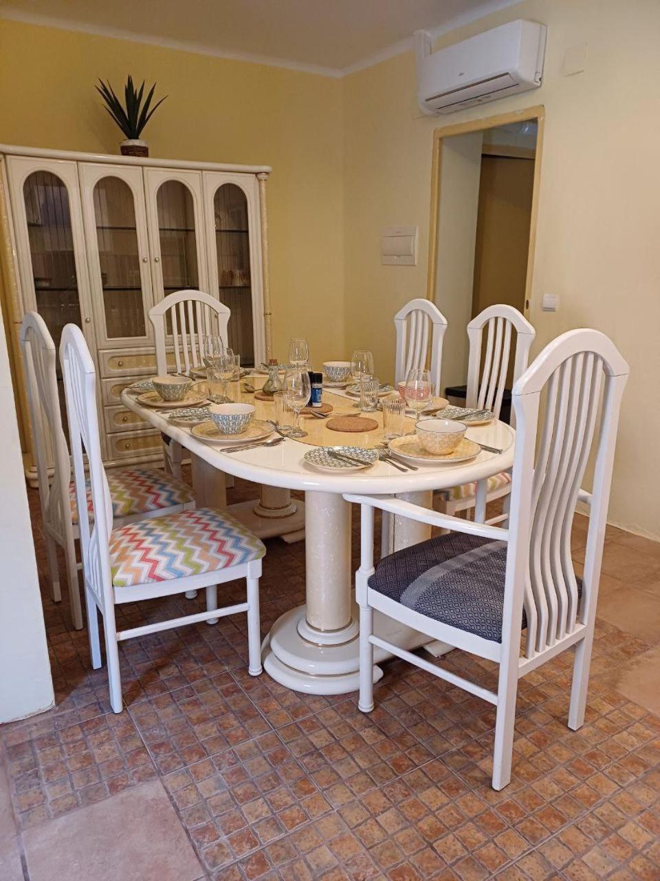 Kitsch Apartment Rasquera Екстериор снимка